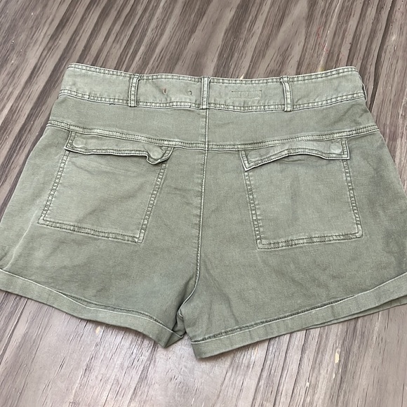 ANTHROPOLOGIE PILCRO PLEATED SHORTS 32 - Picture 10 of 16